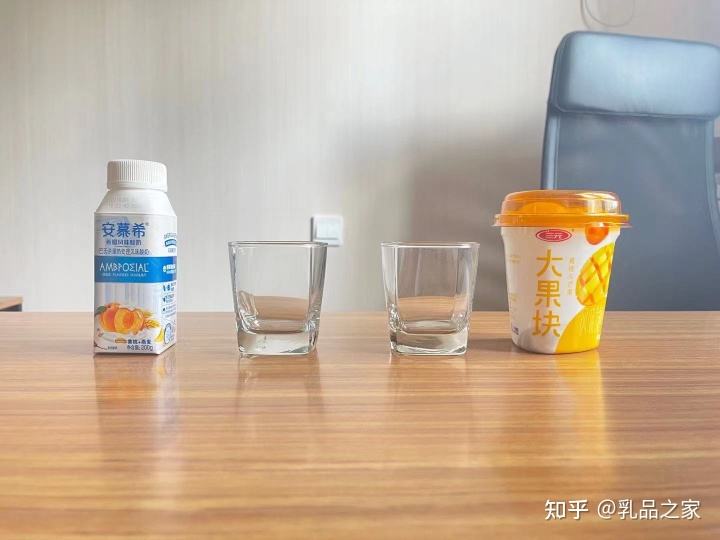 安慕希和水果一起吃的好处,安慕希可以配合燕麦一起吃吗