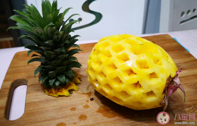 菠萝吃多了会怎么样,一天吃一个菠萝算多吗